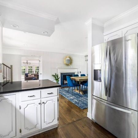 Spacious, Luxury Renovated Home With 4 Kings, Firepit Glen Ellyn Buitenkant foto