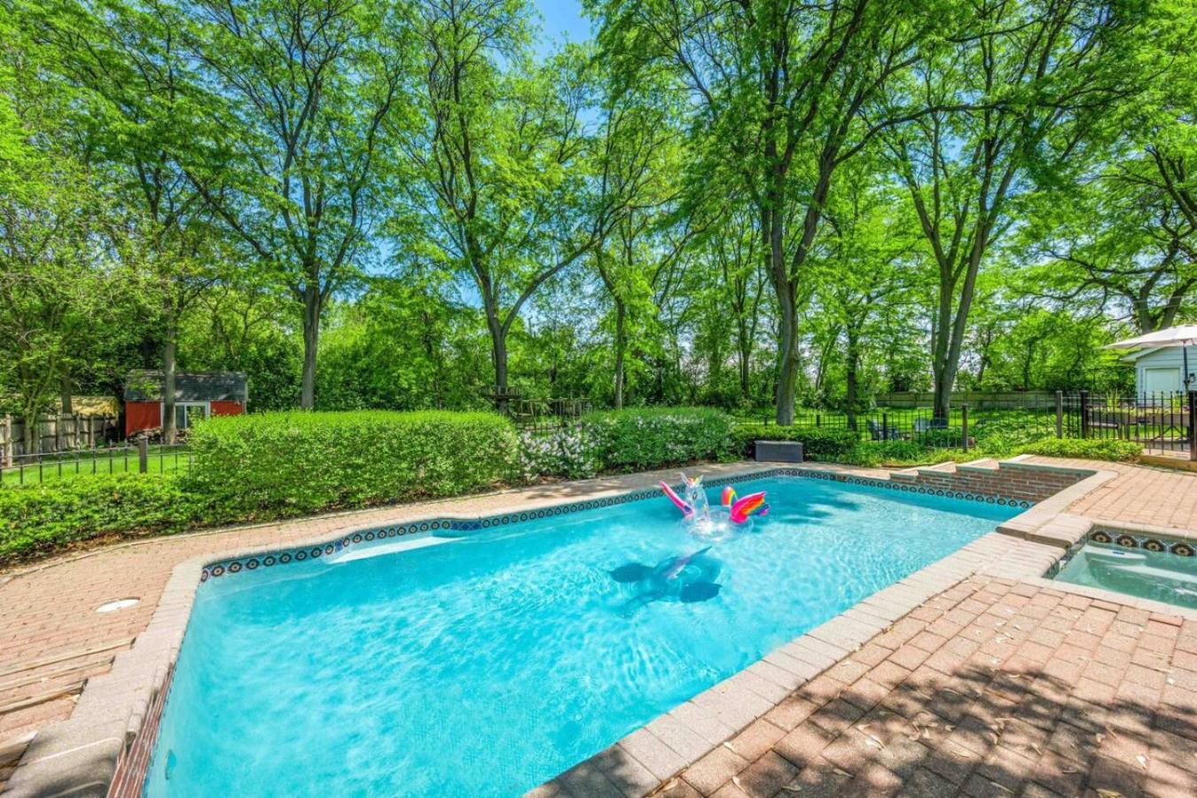 Spacious, Luxury Renovated Home With 4 Kings, Firepit Glen Ellyn Buitenkant foto