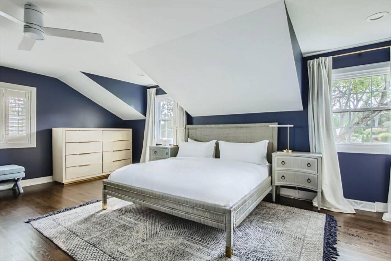 Spacious, Luxury Renovated Home With 4 Kings, Firepit Glen Ellyn Buitenkant foto